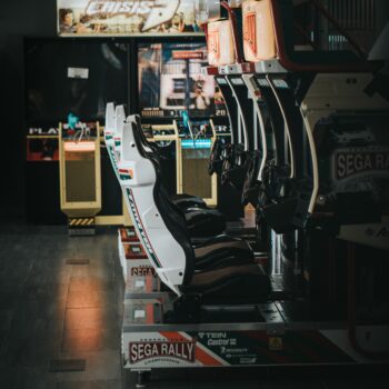 La Tête dans les Nuages : La Plus Grande Salle d’Arcade d’Europe